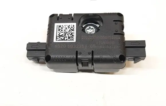 BMW X6 G06 Aerial antenna amplifier 6832256 65206832256