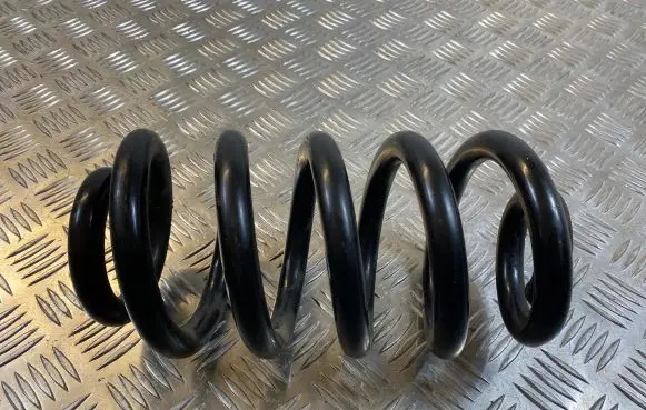 Audi A6 S6 C6 4F Rear coil spring