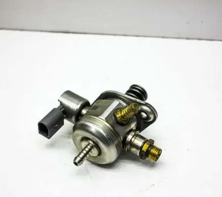 Audi Q5 SQ5 Fuel injection high pressure pump 06K127025A