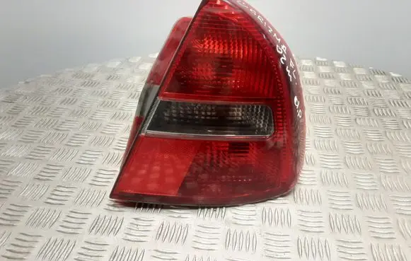 Mitsubishi Carisma Rear/tail lights 151086