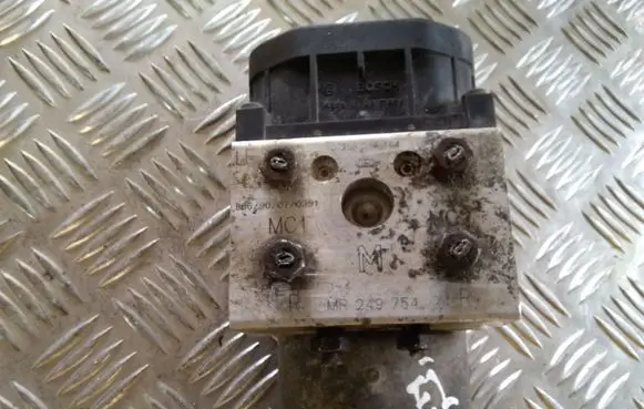 Mitsubishi Carisma ABS Pump 265216464 MR249754 0273004225