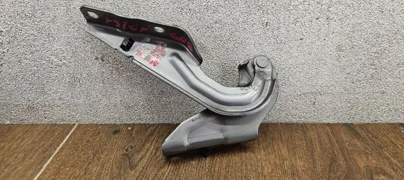 Mitsubishi ASX Engine bonnet/hood hinges 