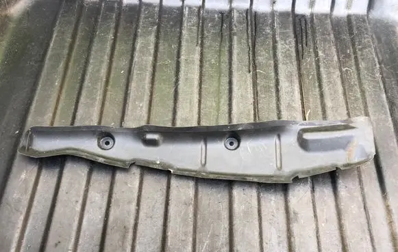 Audi A4 S4 B9 Fender end trim 8W0821112
