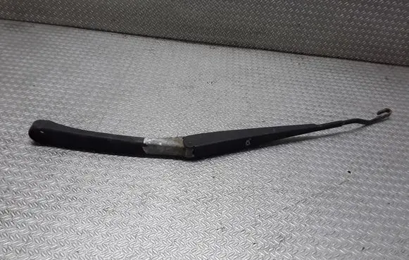 Subaru Forester SF Front wiper blade arm