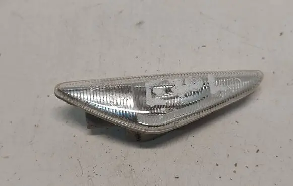 BMW X5 E70 Front fender indicator light 7267977