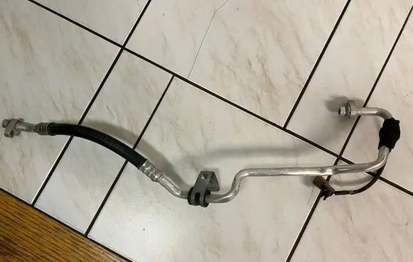 Renault Zoe Air conditioning (A/C) pipe/hose 924406739R