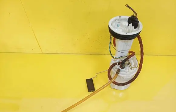 Audi A4 S4 B6 8E 8H In-tank fuel pump 8E0919051L