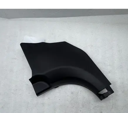 Foot area side trim