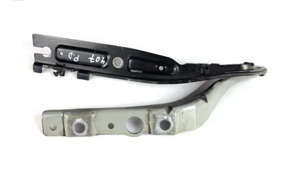 Engine bonnet/hood hinges