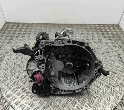 Manual 6 speed gearbox