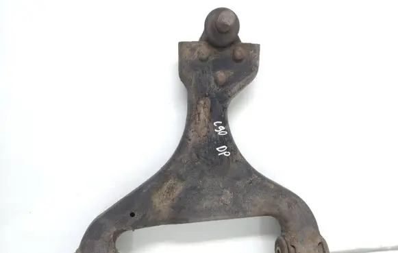 Mercedes-Benz Vito Viano W639 Front lower control arm/wishbone A6393300910