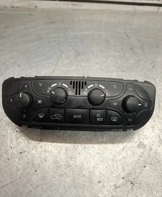 Mercedes-Benz C W203 Climate control unit 2038300285
