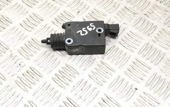 Opel Astra G Central locking motor 90460062 1101215 PAGF30