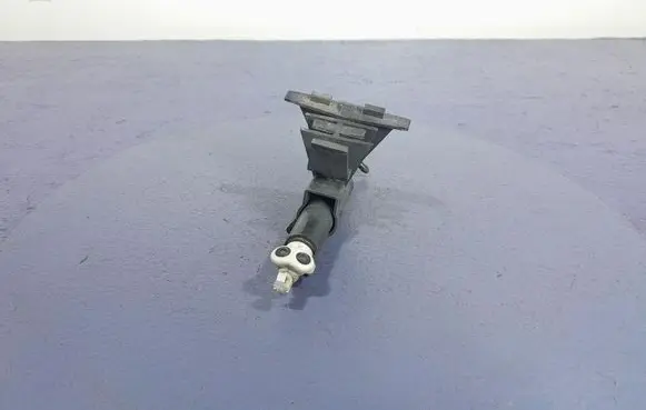 Ford Mondeo MK I Windshield washer spray nozzle DS7313L014AA