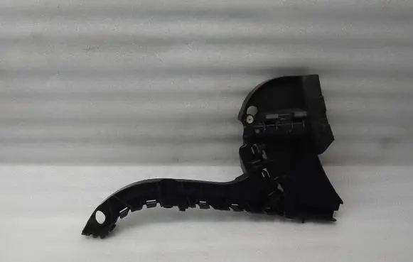 Volvo XC70 Rear bumper mounting bracket 30678703 BP3EA