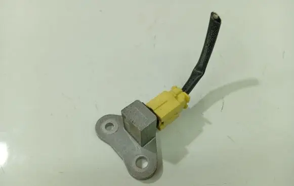 Nissan Qashqai Airbag deployment crash/impact sensor 