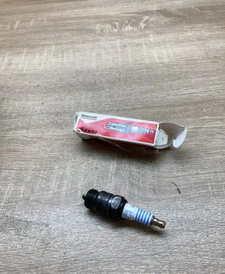 Ford Sierra Spark plug BFS32C