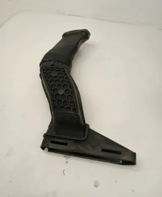 Mercedes-Benz S C217 Air intake duct part A1760900682