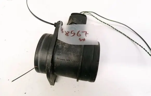 Skoda Octavia Mk2 (1Z) Mass air flow meter 0281002531 038906461B