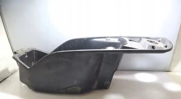 MG ZR Glove box