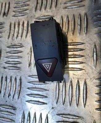 Mercedes-Benz E W212 Hazard light switch 2129052600