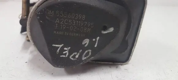 Opel Zafira B Throttle valve 55560398