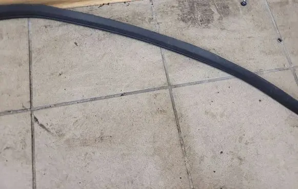 Mercedes-Benz E W212 Front door rubber seal A2126970051