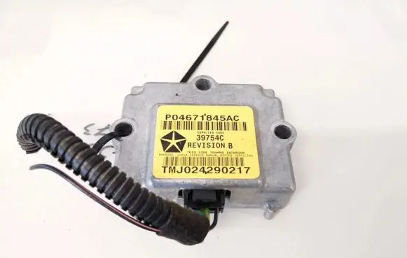Chrysler PT Cruiser Airbag deployment crash/impact sensor P04671845AC 39754C