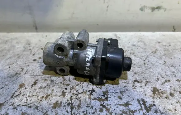 Mitsubishi Outlander EGR valve 1582A166