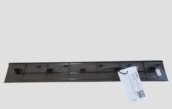 Jaguar XF X250 Front sill trim cover 8X2313200AF