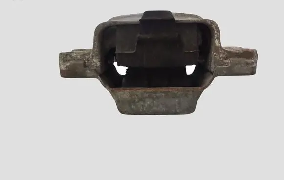 Volkswagen Golf V Engine mount bracket 3318206