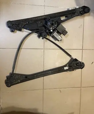 DS Automobiles 7 Crossback Front door electric window regulator 156120832H
