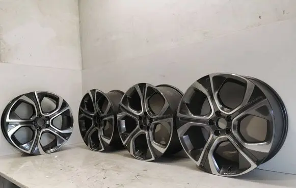 Audi A1 R18 alloy rim 8X0071498