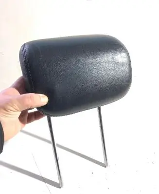 Mercedes-Benz ML W164 Rear seat headrest