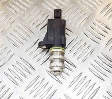 BMW 7 G11 G12 Turbo solenoid valve 7639993