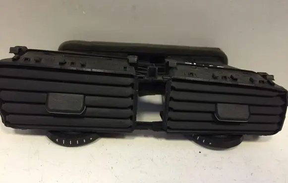 Volkswagen Golf VII Dash center air vent grill 5G1815736 5G1815735