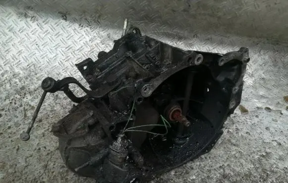 Peugeot Partner Manual 5 speed gearbox 20TE49