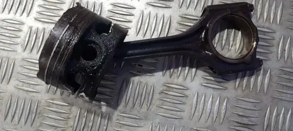 BMW 5 E39 Piston with connecting rod