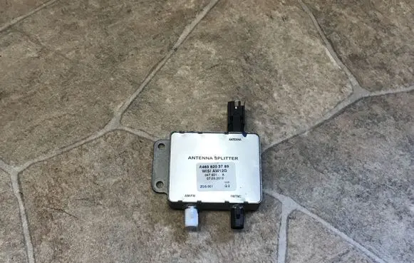 Mercedes-Benz GLA W156 X156 Aerial antenna filter A4638203789