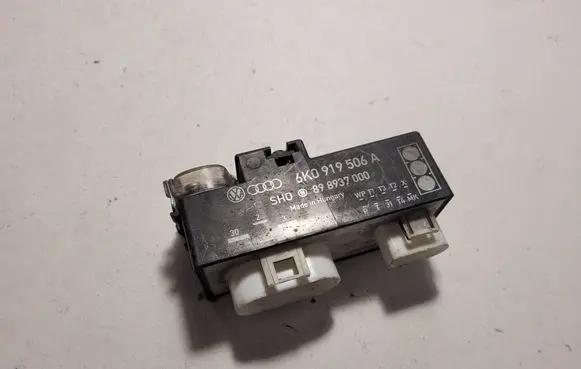 Coolant fan relay
