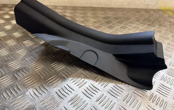 BMW i4 Rear sill trim cover 7491183