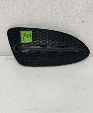 Mercedes-Benz B W246 W242 Front bumper lower grill A2468852822 A468852822