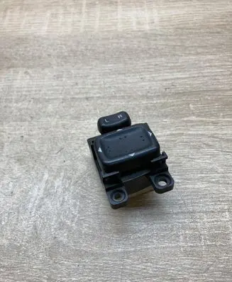 Mazda 6 Wing mirror switch 183608