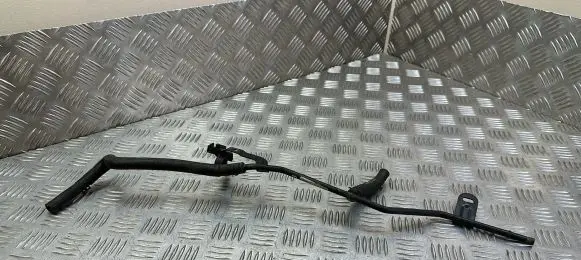 Volkswagen PASSAT B8 Engine coolant pipe/hose 5Q0121064BB 5Q0122449C