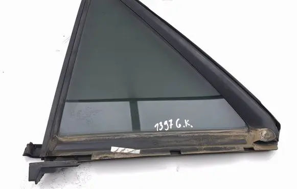 Mercedes-Benz ML W164 Rear vent window glass 