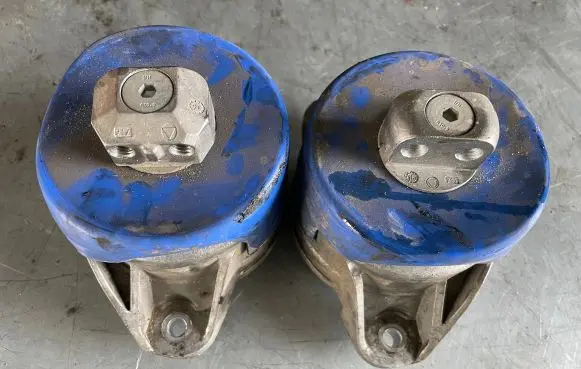 Mercedes-Benz SL R232 Engine mount vacuum valve A2222404400