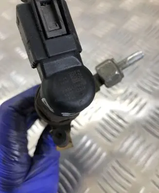 Renault Kangoo II Fuel injector H8200294788 920042205