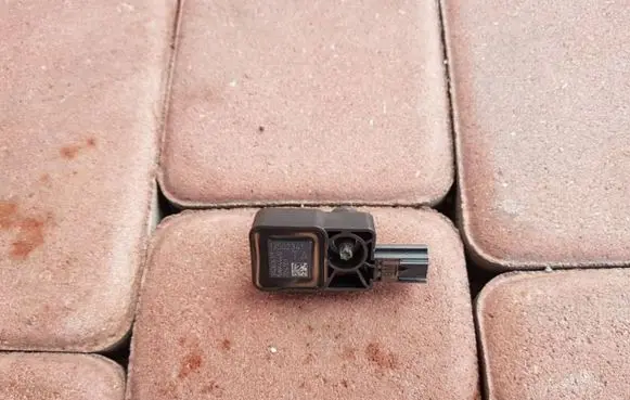 Opel Insignia A Airbag deployment crash/impact sensor 13502341