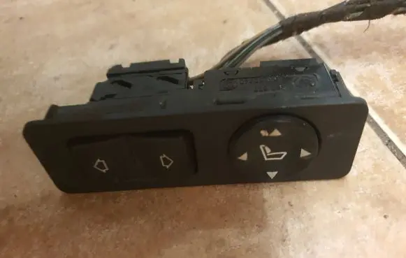 BMW 7 E38 Seat control switch 52108169677 8360877