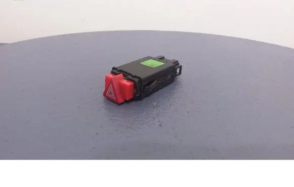 Audi A3 S3 8L Hazard light switch 8L0941509L